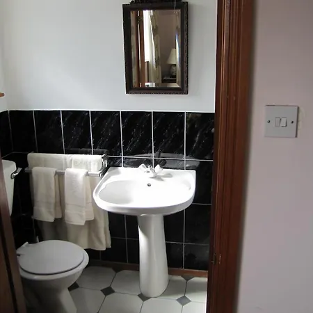 Bed and Breakfast An Dooneen, The Hurley Farm 3*