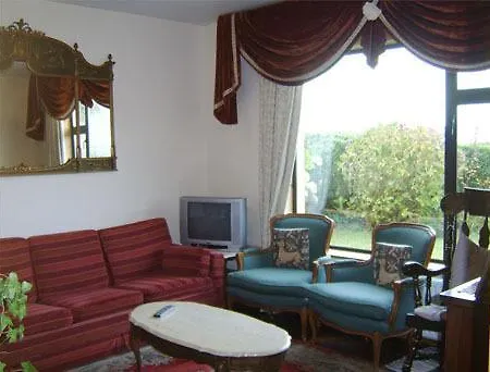 An Dooneen, The Hurley Farm Bed and Breakfast